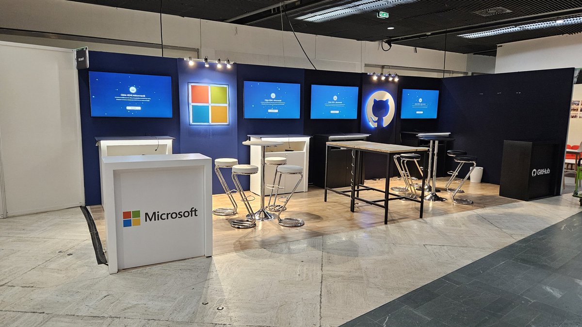 Julien Bichon (@jubichon) on Twitter photo 🌪 Le calme avant la tempête !
✨️ C'est parti pour trois jours de <a href="/DevoxxFR/">DevoxxFR (🦋 devoxxfr.bsky.social)</a> avec la team <a href="/msdev_fr/">Microsoft Devs</a> et <a href="/github/">GitHub</a> !
🤝 Venez rencontrer les équipes sur les stands E11 et E12 !
#Devoxx #MicrosoftFrance #Guthug 🌪 Le calme avant la tempête !
✨️ C'est parti pour trois jours de <a href="/DevoxxFR/">DevoxxFR (🦋 devoxxfr.bsky.social)</a> avec la team <a href="/msdev_fr/">Microsoft Devs</a> et <a href="/github/">GitHub</a> !
🤝 Venez rencontrer les équipes sur les stands E11 et E12 !
#Devoxx #MicrosoftFrance #Guthug