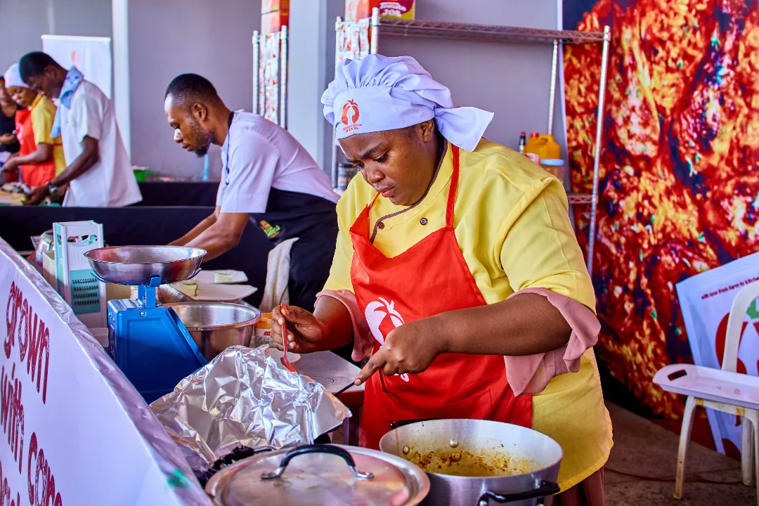 Get a taste of the excitement from the Chef Battle finals! Check out these pictures capturing the intense competition and mouthwatering dishes. Who will come out on top? Stay tuned to find out! 🏆