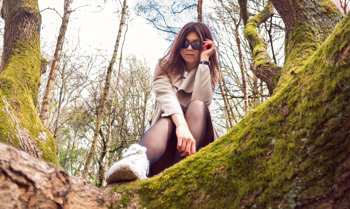 Lost in thought model: Annatasiia #photooftheday #photography #photographer #photo #photoshoot #throughthelens #lovewhatyoudo #my_shot #springtime #countryside #tree #sunglasses