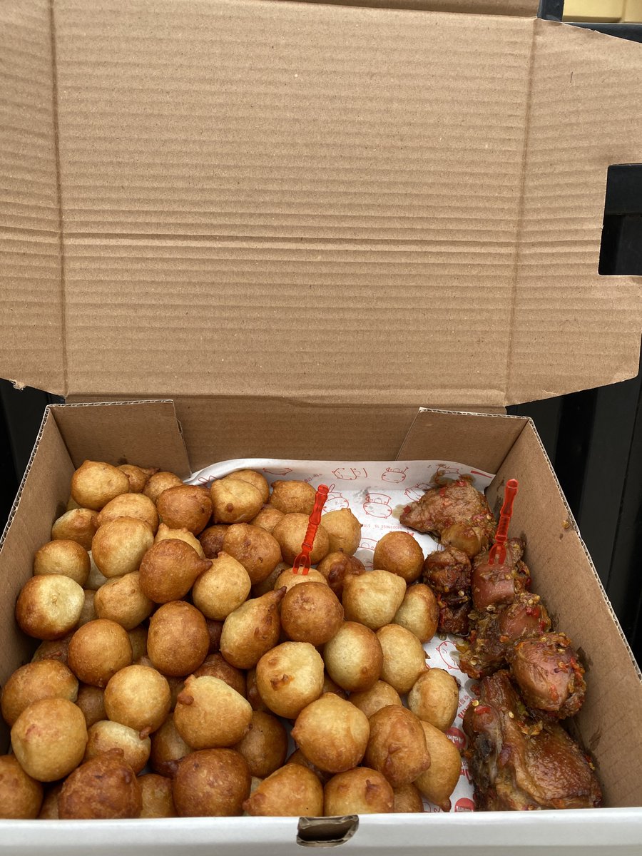 Puffpuff plus chicken combo 
Available everyday
75 puffpuff plus 5 peppered chicken
Price: 7500
Smaller pack also available for 5k
30 puffpuff with 5 peppered chicken 
📍: Abeokuta.