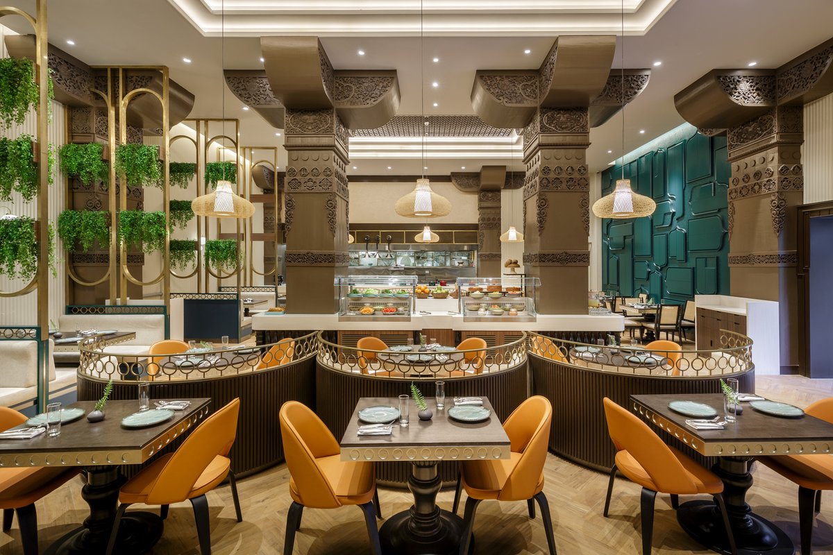 BertosEquipment's tweet photo. In #Nepal, a #Kathmandu, i nostri sistemi di cottura sono in funzione nel ristorante #Soi, presso l'hotel #DusitPrincess, in collaborazione con il partner Jacio Indicius. Un ringraziamento speciale ai nostri Area Manager Andrea Capodicasa e Simran Setia. #Bertos #ChefSolutions https://t.co/gNLVj6K66k