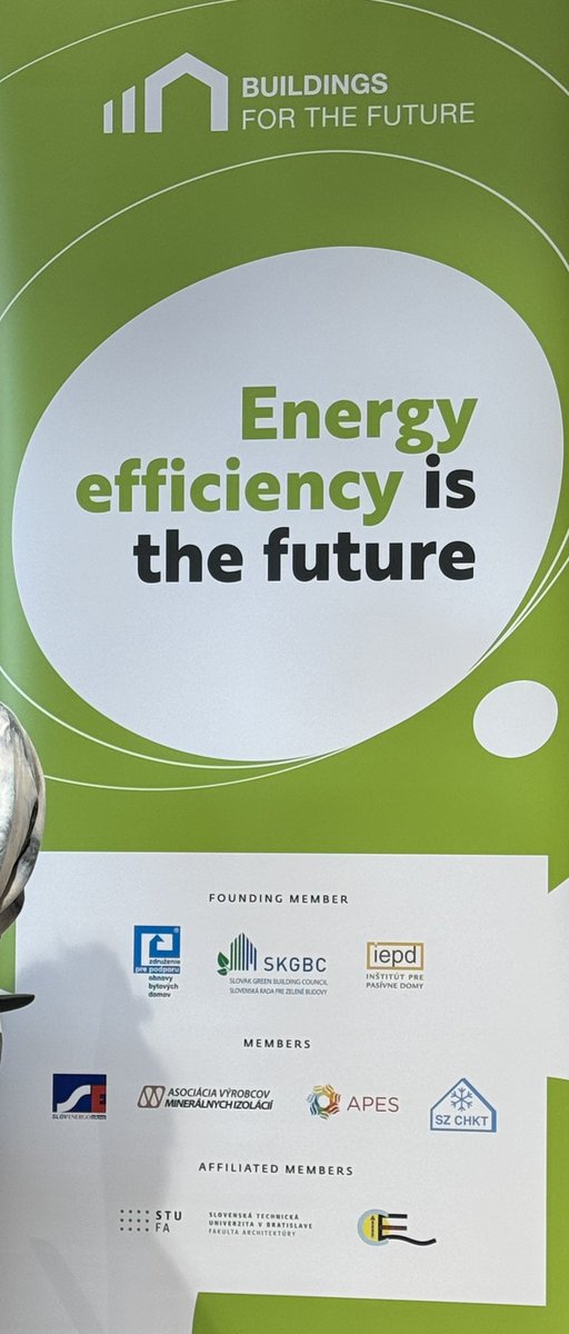 In un evento molto interessante promosso da 7 imprese che producono tecnologie per l’efficienza energetica qui a #Bratislava si discute del voto di astensione della #Slovacchia sulle case verdi dicendo: non siamo ancora l’Ungheria (o l’Italia) Bella reputazione eh?