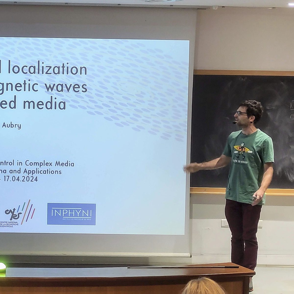 Another day, another great program! This morning:
- Geoffroy Aubry (#INPHYNI @Univ_CotedAzur) on localization in correlated media, 
- Mattis Reisner (@unifr) on topology in 1D systems,
- Christine Fernandez-Maloigne (@I3M_86 @UnivPoitiers) on computational imaging.