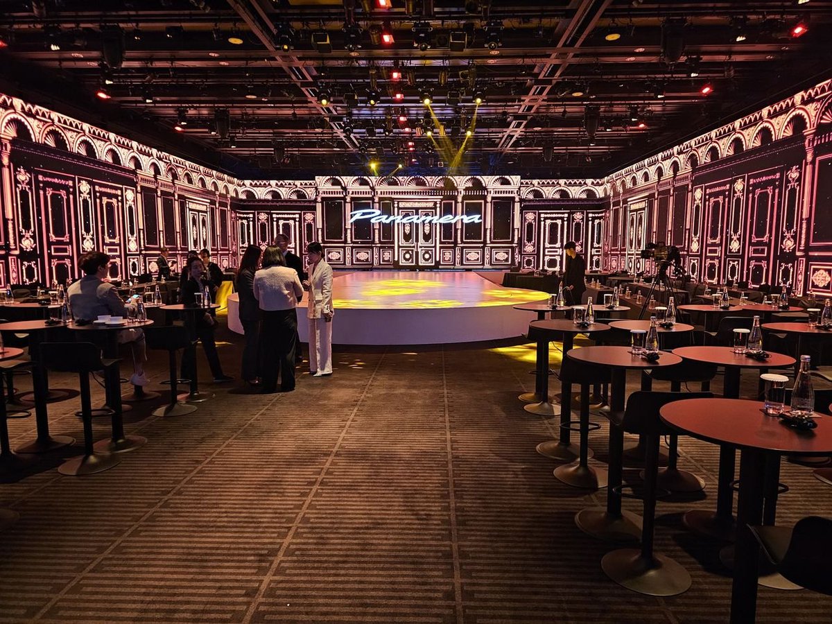 Set the #stage for brilliance with Dicolor's DP Series LED screens at the exclusive Automotive Appreciation Gala! Spanning an impressive 471 square meters, our #ledisplays illuminated every corner
Contact : victoria.lee@dicolor.cn 
or  Wechat/Mobile/Whatsapp: +8618928401521