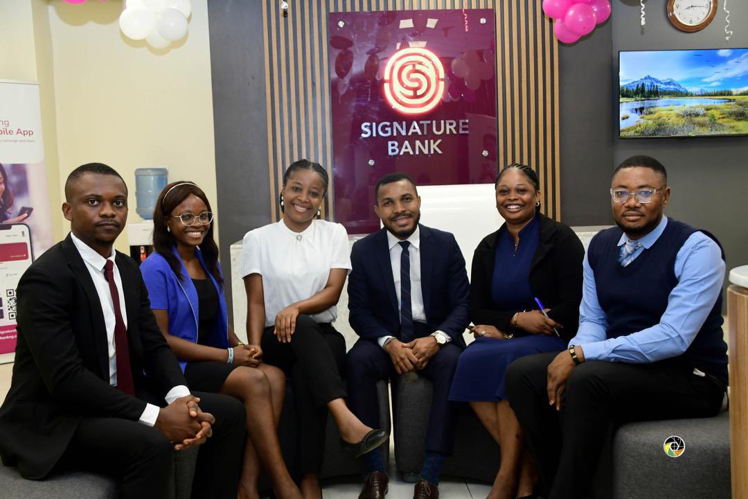 TRACKING AFRICA

Signature Bank expands to Asaba

Signature Bank  @Signaturebankng has announced the opening of its newest branch in Asaba, the Delta State capital. The bank said this expansion aligns with the vision to broaden its reach, enhance financial inclusion. 

#jo_comms