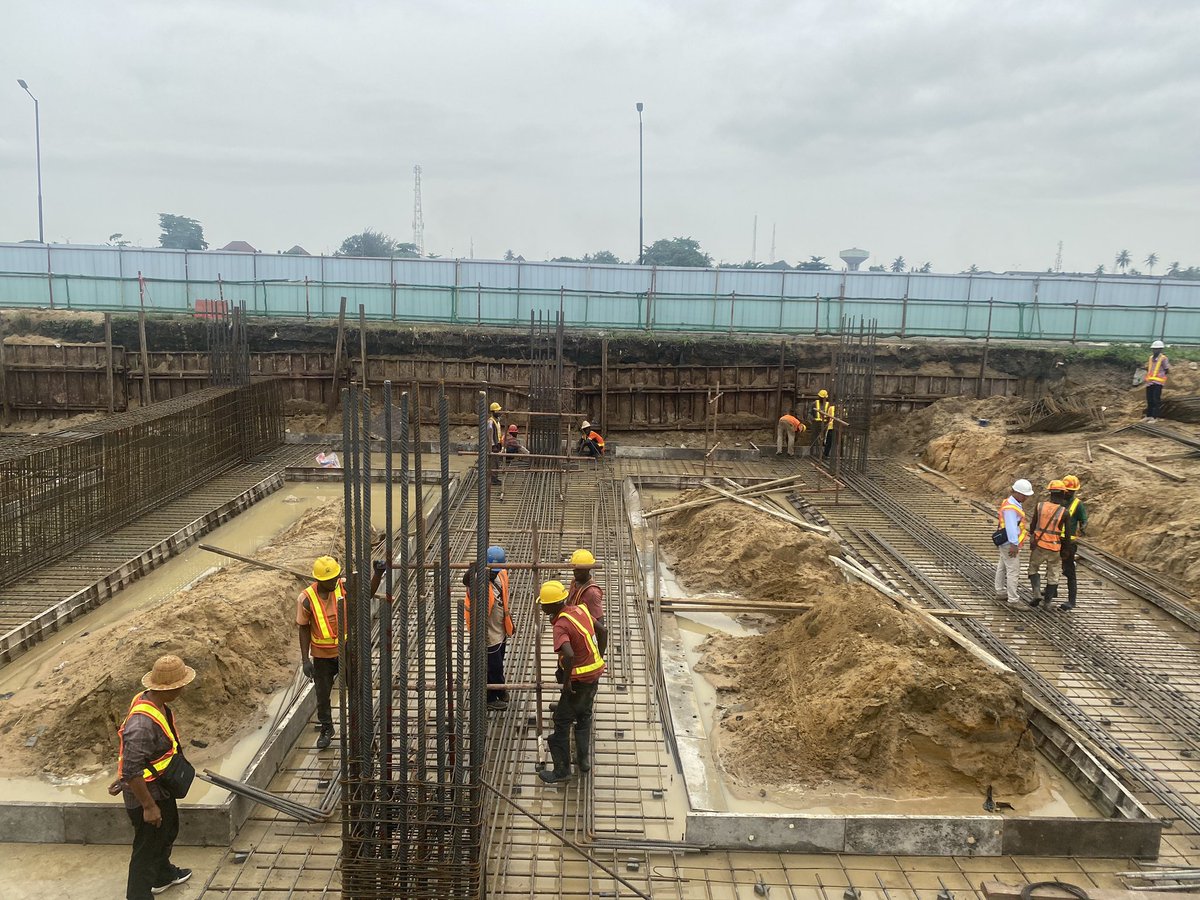 Lagos Blue Line Phase Two construction continues, inspected by LAMATA officials, led by Director of Rail Transport Engr. Olasukanmi Okusaga. @jidesanwoolu @Lamataonline @followlasg