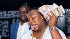 Wizziparazy's tweet photo. Cubana Chief Priest: Facing EFCC Charges for Alleged Naira Ab¥se
https://t.co/1aOITkdc9b https://t.co/vM6PWZiOEF
