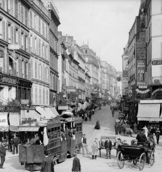 Rue du Faubourg-Montmartre. Années 1900. Paris