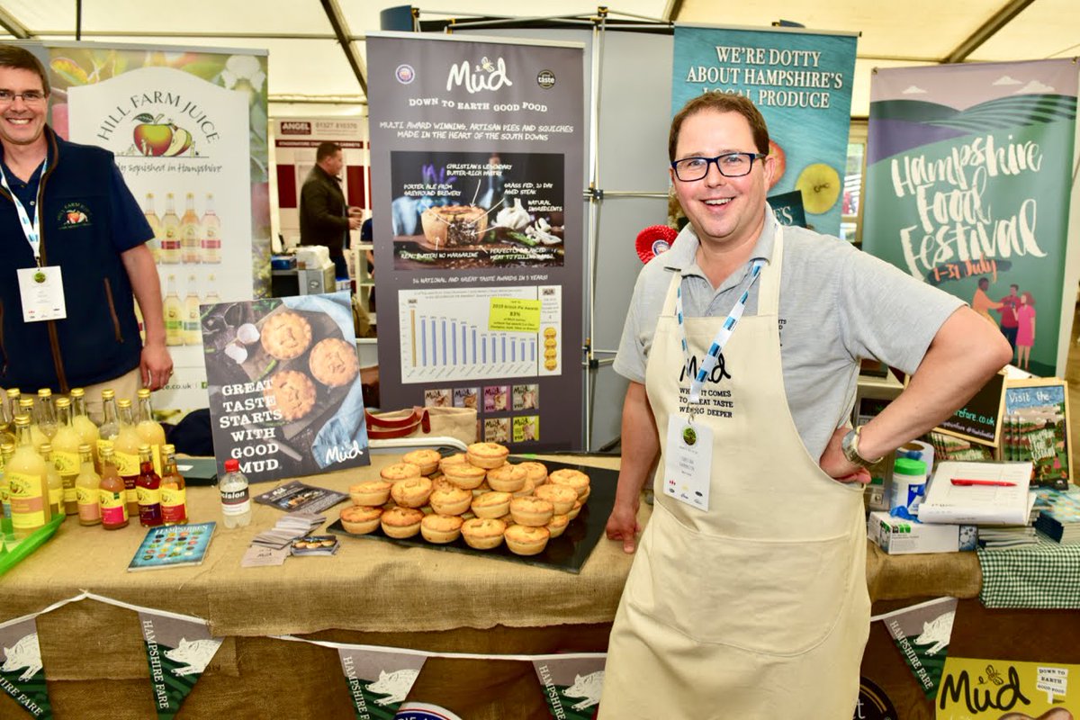 📢WE WANT YOU! 

🤩Whether you’re a small family-run business or a large catering company – come and meet senior chefs and buyers from across the food service sector at the Universal Cookery and Food Festival. 

👉Find out more here bit.ly/3SlhcAj👈

#ucff2024