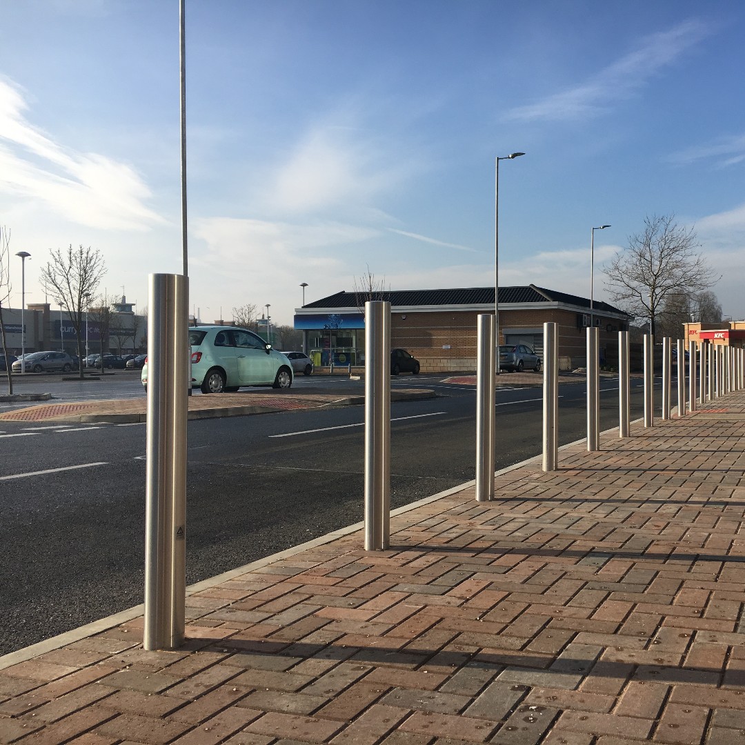 Safety meets sophistication!💪🏼✨

Incase you didn't know, we now supply a range of street furniture products just like these stainless steel bollards. 

To browse our full range of bollards, visit our website or give us a call today on 0121 351 3230. 📞