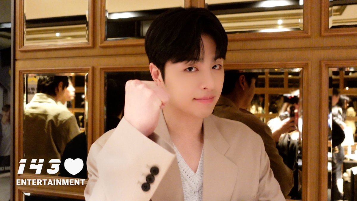 iKON GLOBAL iKONIC tweet media