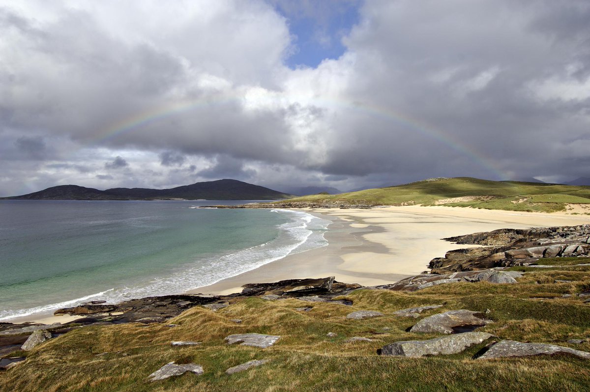 Anyone else had enough of the rain? Here's hoping we can get out and enjoy some sunnier days in nature in the coming weeks 🌈 ☀️ 🤞 📸 Beach and rainbow at Traigh Lar, Horgabost, Isle of Harris.©Lorne Gill/NatureScot