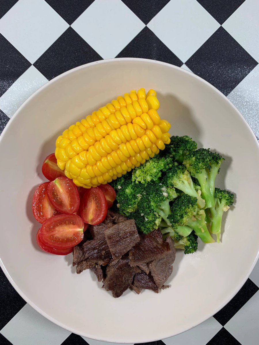 Dukeaston's tweet photo. 今日は牛肉とブロッコリーとトウモロコシのミニトマト😋

#食べてやせても空腹ではなくやせてもいい
#夕食は何にしますか
#生活脂肪を減らします
#これをダイエットしたり脂質を落としたり https://t.co/iKqG9YaB7Q