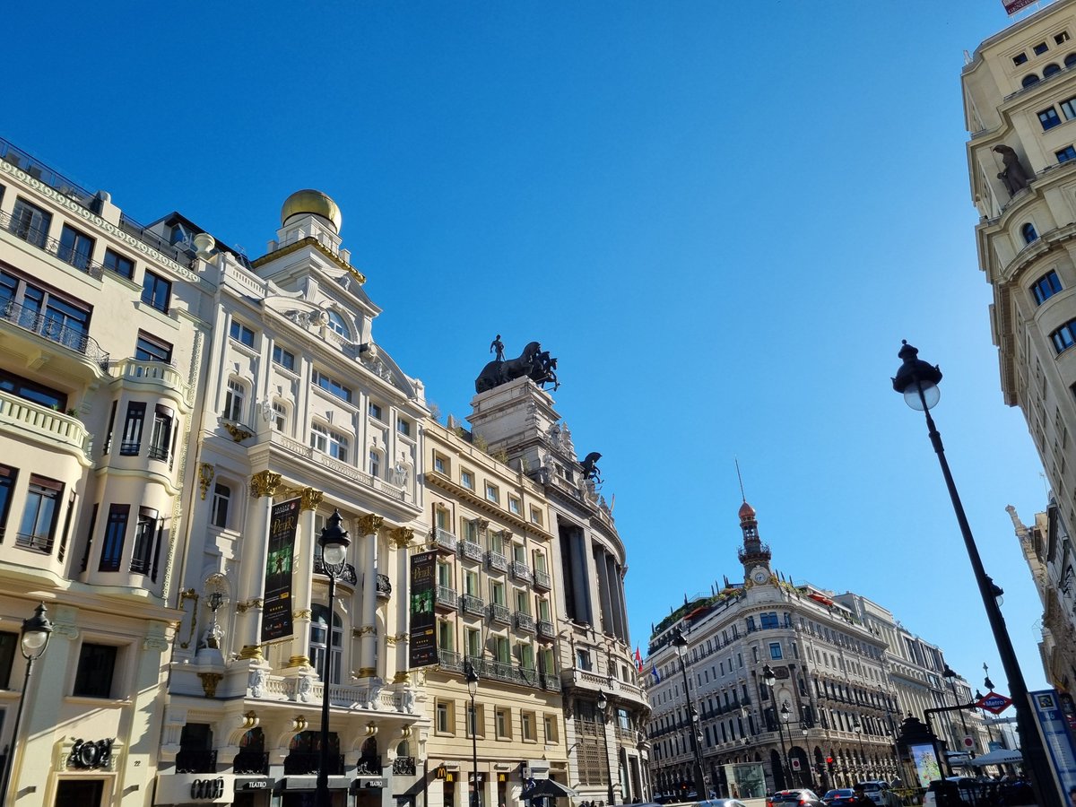 joacomirkin's tweet photo. Madrid architectural treasures in a beatiful spring! https://t.co/ZZdbxavdAj