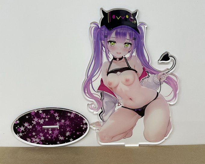 コミ1で出すアクスタのサンプル写真貰いましたー!こちらはセット用になります(190×130のビッグサイズ)よろしくお願いします✨ 