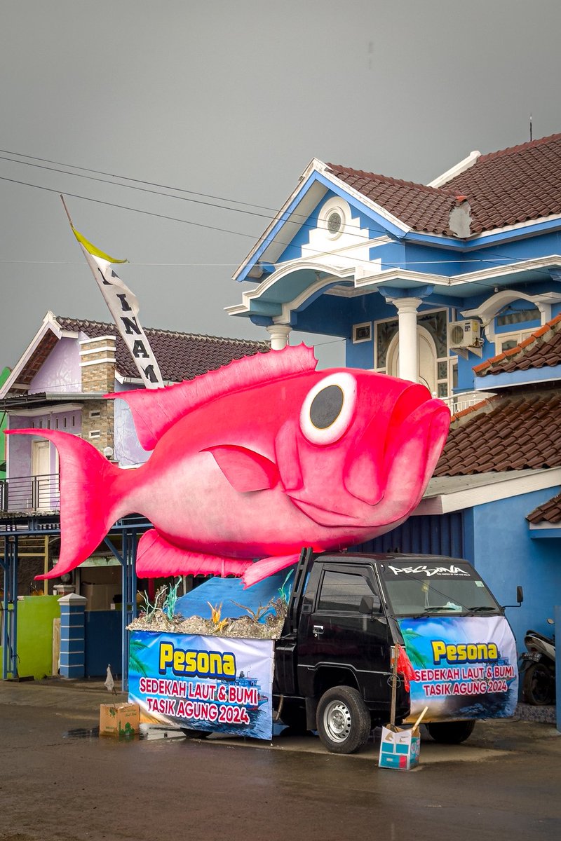 POV Sedekah Laut

Ikan di atas piring ❌
Ikan di atas mobil ✅

📍Tasikagung, Rembang

<a href="/OrangRembang/">Orang Rembang</a> 
<a href="/rembangkab/">Pemkab Rembang</a> 
<a href="/Visitrembang_ID/">Visitrembang</a>