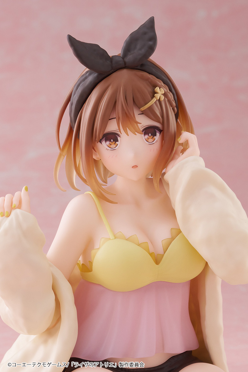 ルームウェア」がテーマ！ タイトーくじにアニメ「ライザのアトリエ