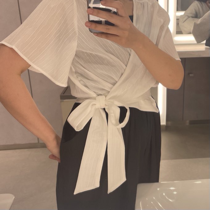 ねじ式でGU行って!!カシュクール的なトップス買った!!ママさんコーラス感出たけどガロ系からは脱した!! 