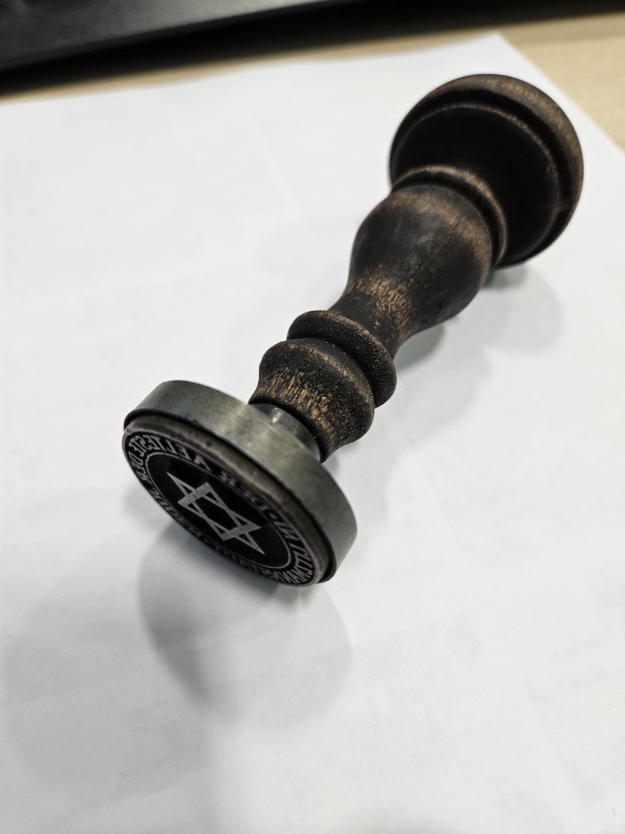 This week as a @UCL_Holocaust #BeaconSchool our Year 9 pupils are handling an object linked to the ghettos we are studying as part of our history curriculum. Building upon the pedagogy of turning everyday objects into deep and meaningful stories through handling and questioning.