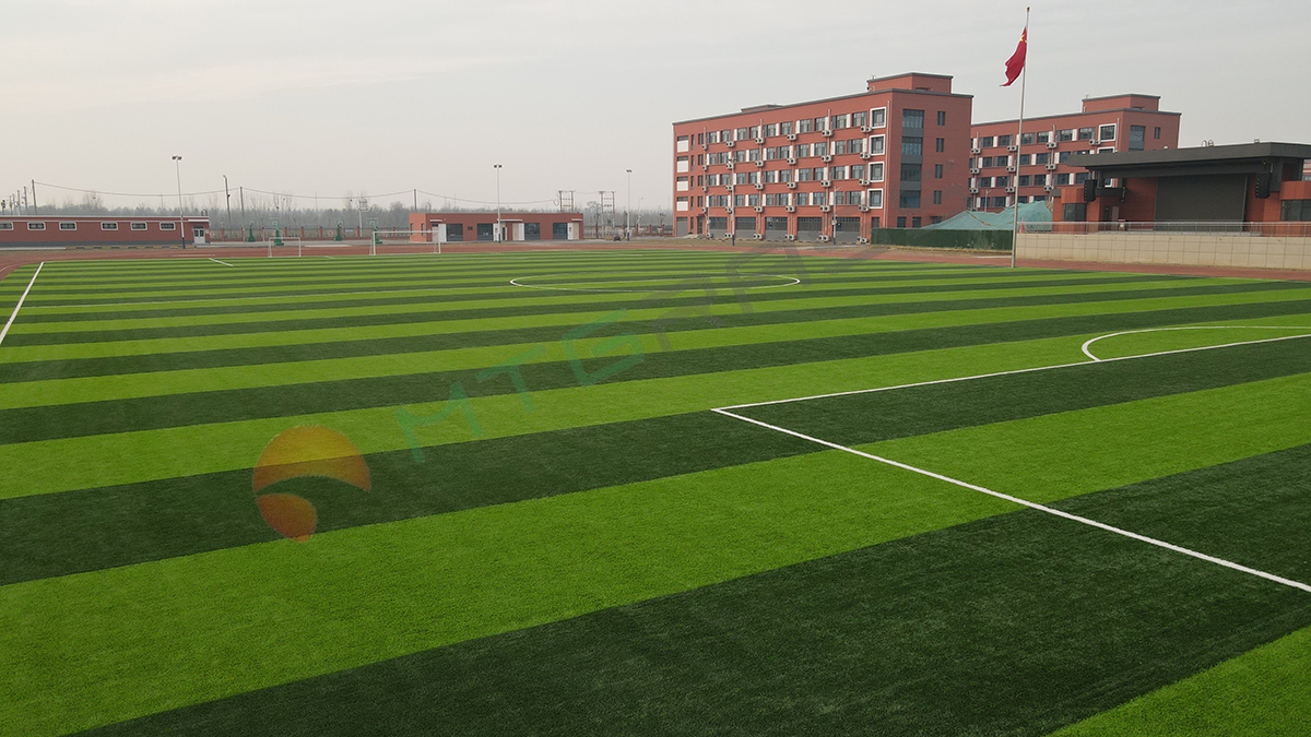 #syntheticgrass #artificialgrass #artificialturf #syntheticturf #footballfield #syntheticlawn #artificiallawn #fakegrass #playground