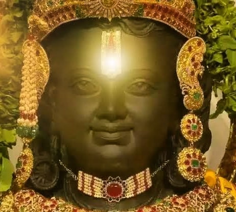 drumbeatsofeden's tweet photo. After 500 years of wait Shri #RamNavami is being celebrated at Shri #Ramjanmabhoomimandir in #Ayodhya with a Surya Tilak adorning the beautiful face of #रामलला! Wishing everyone a very Happy #RaamNavami!
Jai Shri Raam 😊🙏🏼
#जय__जय__श्री__राम 🚩 https://t.co/yoNoBSPhn8