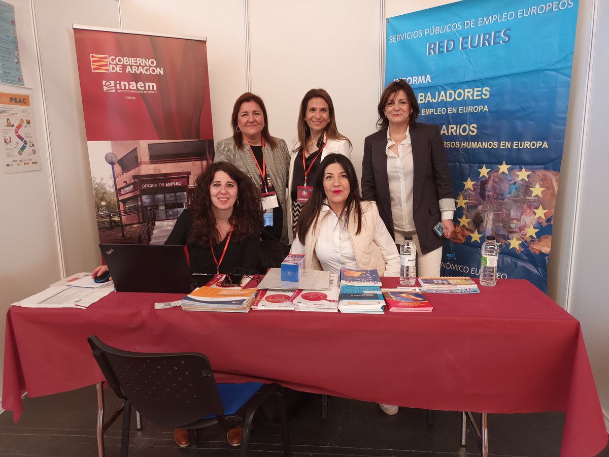 Inaempleo's tweet photo. 🆕👩💻💯Ayer por la tarde nuestros compañeros de @Inaempleo y nuestra directora gerente, @AnaLopezFerriz estuvieron presentes en #Teruel #emplea, para potenciar y ayudar a las #empresas y a las #personas que buscan #empleo a ponerse en #contacto de forma #satisfactoria. https://t.co/Ku8AkgQ4EM