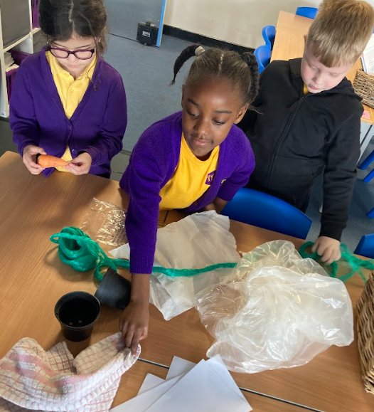 Van Gogh exploring and identifying materials that we can recycle but often don't as part of their new core text 'Alba and the Ocean cleanup.' They discussed pros and cons for plastic.