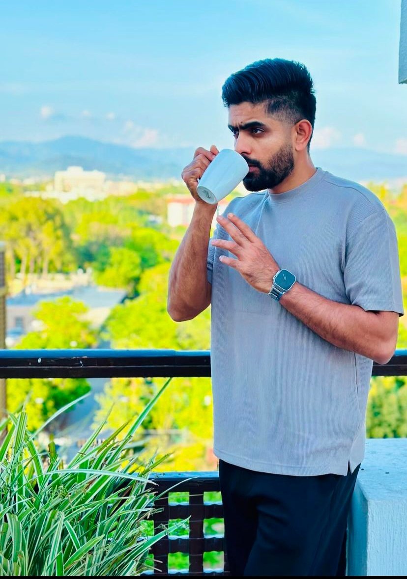 Assalamualaikum 💝 . Good afternoon 🌞 . X FAMILY 😘 . One like for Babar azam 💝✨ #BabarAzam #BVBAtleti