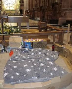 Over 200 families spent a night away from home to raise money for @LivCathedral and @WhitechapelLiv. The event took place at Liverpool Cathedral so people could show support to vulnerable people across Liverpool. 👇 tinyurl.com/ye9r4sws @MetroMayorSteve @stevejcollett