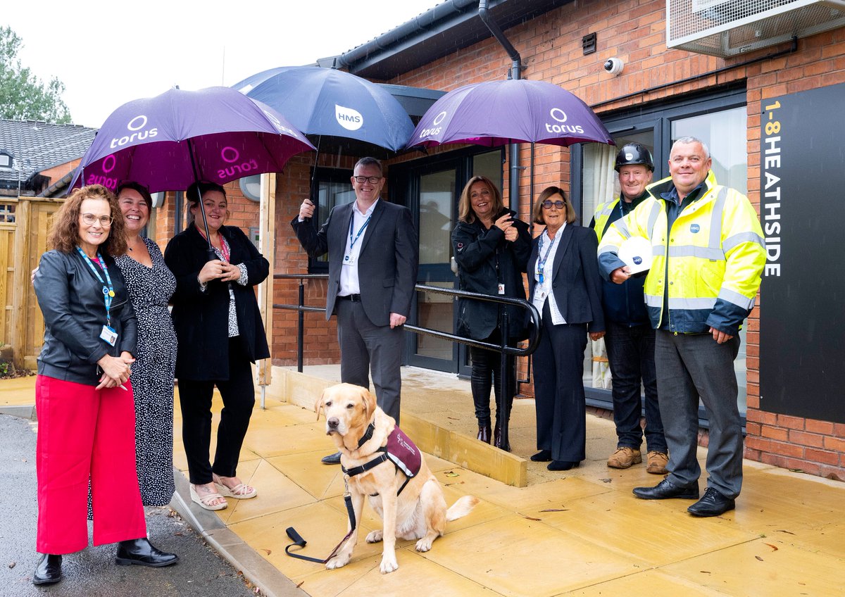 #TeamHMS is celebrating opening the door to 8 new, state-of-the-art homes in #StHelens. With this latest handover seeing innovative technology embedded throughout the scheme, Heathside will empower residents to live as independently as possible

hmsworks.co.uk/news/hms-compl…