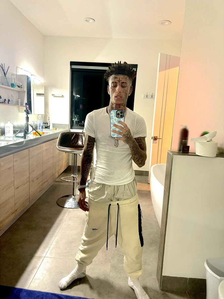 Flyysoulja on X: Island boy would get naked and fuck ur asshole Click here  to watch me (subscribe): t.coORtSfK91we t.corJqsLufQSl   X
