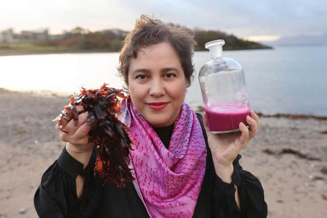 Innovative Scottish biotech start-up #Seadyes is developing a new purpose for seaweed, extracting pigments to make eco-friendly natural dyes that could help the fashion industry become more sustainable via @TheScotsman scotsman.com/news/environme…