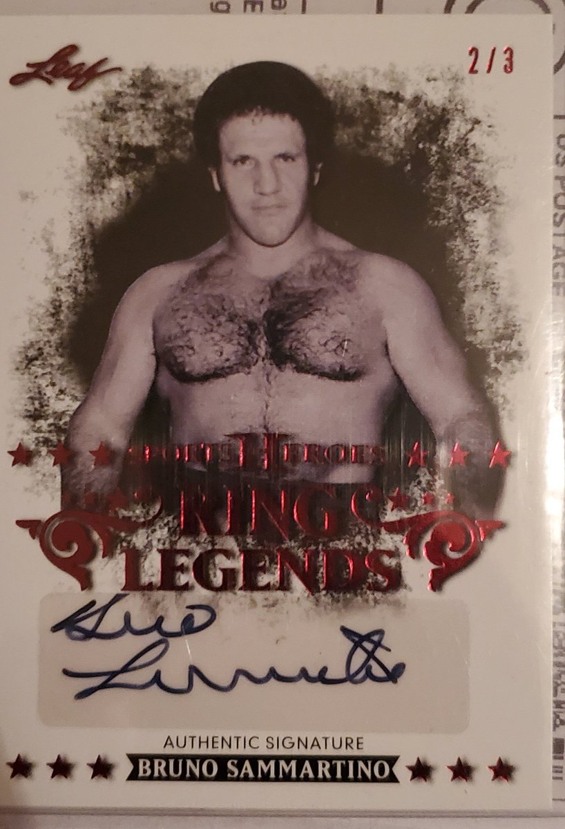 I picked this up for $40 and figured what better time to show it than #wrestlingcardwednesday #wrestlingcards #WrestlingCommunity #wrestlingtradingcards #wrestlingautographs