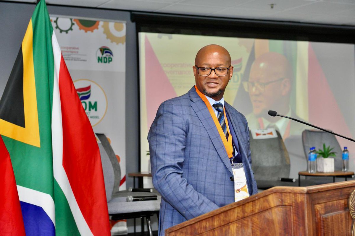 DadaMorero's tweet image. Dumelang Bahlali ba City of Joburg!

This engagement marks a significant stride towards actualising a strategic partnership framework for the execution of the District Development Model 

#MakingTheImpossiblePossible 
#JoburgAtWork