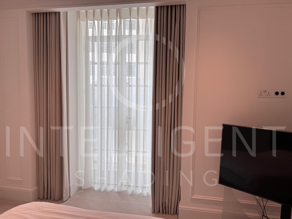 smart_blinds4U's tweet image. Let us help upgrade your interiors! 😍

We completed this stunning living space with bespoke Curtains and Voiles.

#IntelligentShading #blinds #curtains #homedecor #interiordesign #homeimprovements #homeinspiration #windowfurnishings  #motorisedblinds #rollerblinds