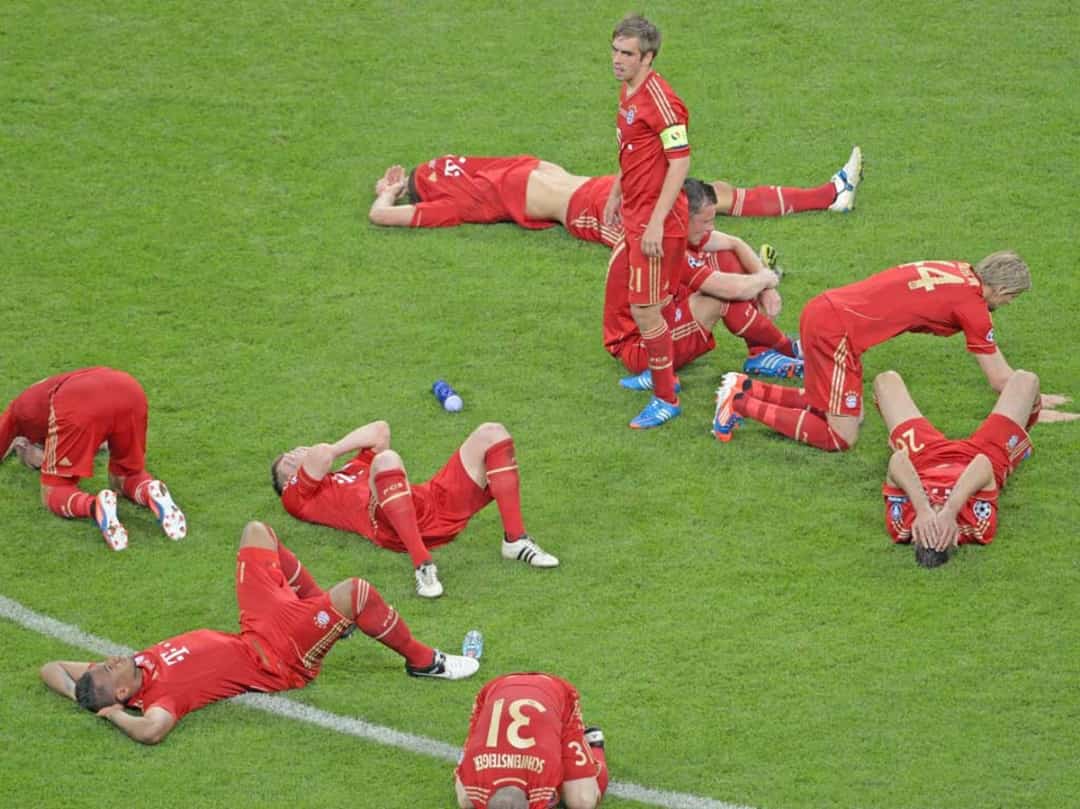 Hizi picha za leo usiku mnatoa wapi? Pray for Bayern. #BAYARS