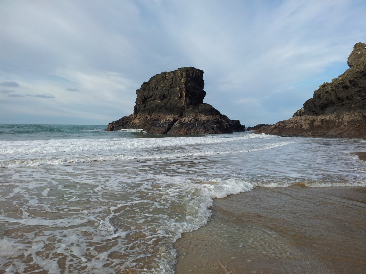 What the #beach means at #Porthcothan in #Cornwall, with @CarnevasHP - manonabeach.com/north-cornwall…