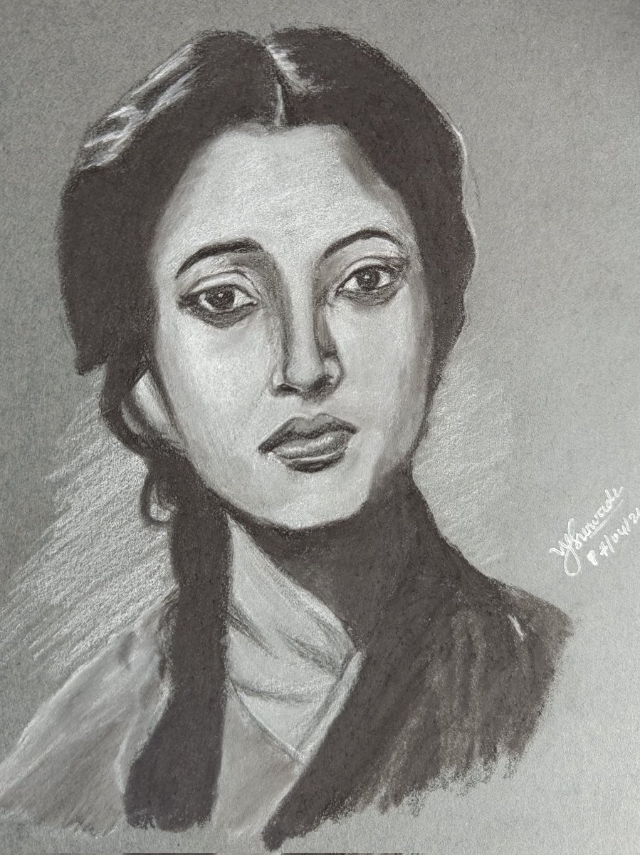 Yesteryear beauty.. Suchitra Sen.. Black and white charcoal pencil on grey toned paper..#actress #bollywood #suchitrasen #filmfare #art #sketch #drawing