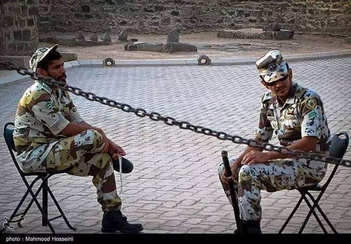 Jannatul Baqi Kabrastan Nahi Zindan Haii....Tale Kabrastan Main Nahi Zindano Main Lage Hote Hai.... Kabhi Qabr Par Bhi Chhadee(Stick) Lekar Foji(Soldiers) Khade Hote Hai?
Aaj Tak Taziyane Lekar Foji Khade Huve Haii.💔😭
-Shaheed Allama Nasir Abbas Multan
#RebuildBaqi