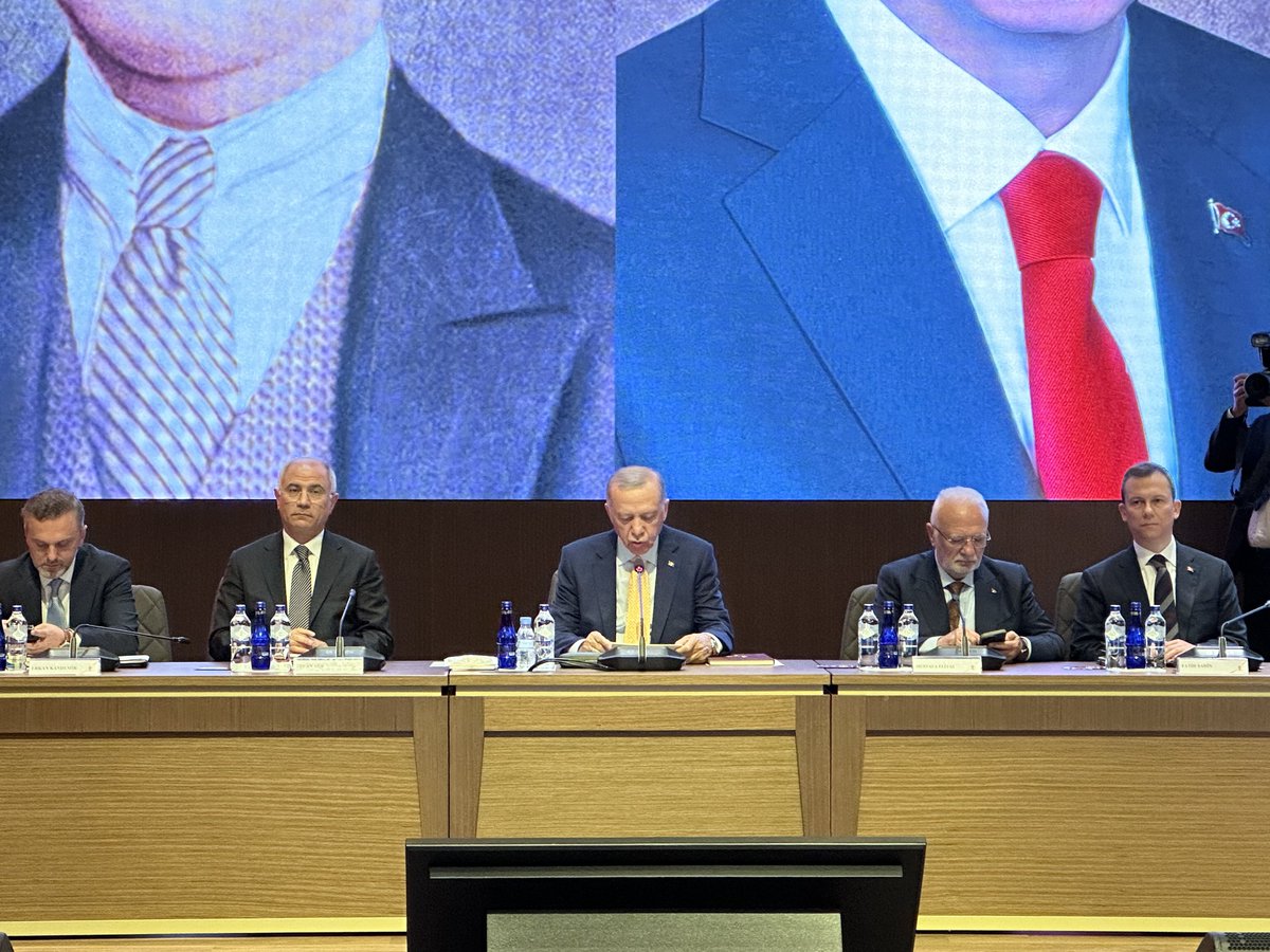 Merkez Karar ve Yönetim Kurulu ( MKYK) toplantımız 
Genel Başkanımız ve Cumhurbaşkanımız Sayın Recep Tayyip Erdoğan başkanlığında devam ediyor. Hayırlara vesile olsun. <a href="/Akparti/">AK Parti</a>