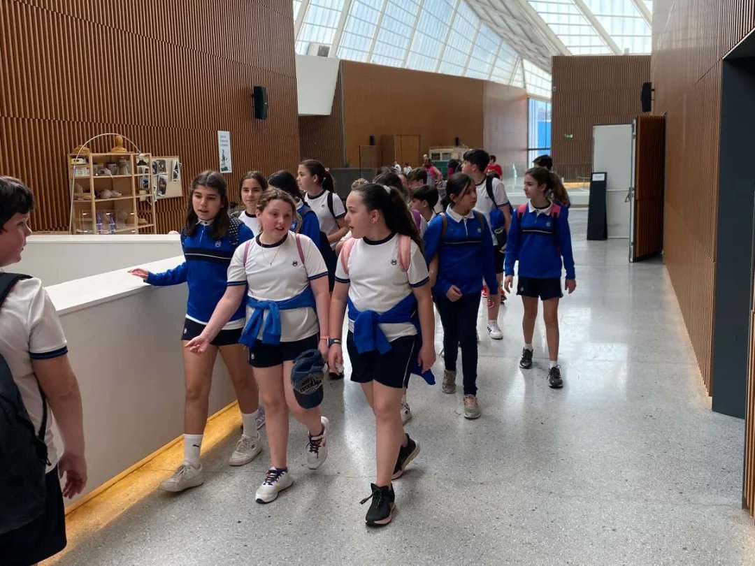 ciamariapuente's tweet photo. Hoy los #alumnos y #alumnas de 6° de #EducaciónPrimaria han realizado una #excursión al #ParquedelasCiencias de #Granada, donde han visitado el #Biodomo y el #Planetario.
#creAcción #excursionesescolares @ciamariapuente https://t.co/iQ0tkZHkhd