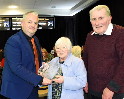 Local Couple Presented With Welfare Award For Their Work Rehoming Greyhounds dlvr.it/T5dFyD