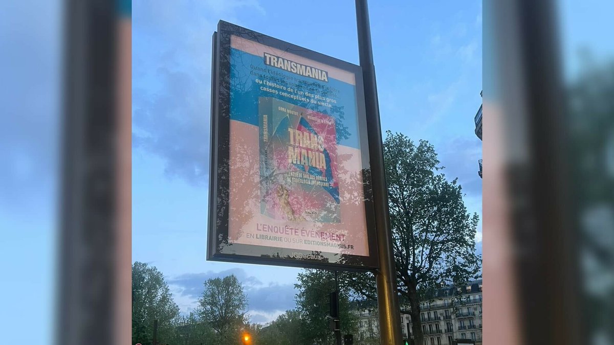BFMTV's tweet photo. "La transphobie est un délit": la mairie de Paris demande le retrait d'une publicité
https://t.co/5uITOBfNHs https://t.co/MhhLz8RXUu