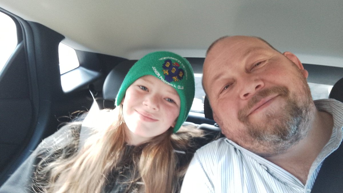 Great to have Seren travel with me to London yesterday. For an interview with @GMB @susannareid100 today. Things didn't go to plan trains cancelled & running late. She Kept me focused and calm. She's 11 & shouldn't have to do this. Thats why we are raising awareness #braininjury