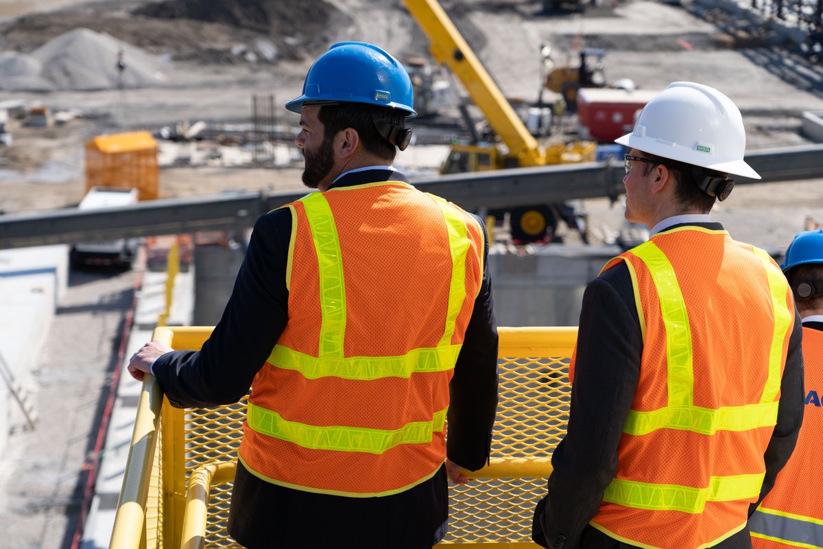 A few weeks ago, we saw firsthand how Indiana's @NAVSEACrane is advancing our national defense & growing Indiana's economy of the future. Sec. Rosenberg & representatives from the IEDC were invited to tour some of Crane's facilities before the IEDC's Q1 board meeting.