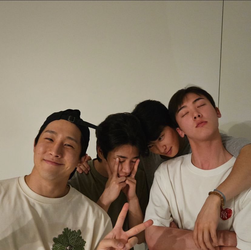 eunwoo archive tweet media