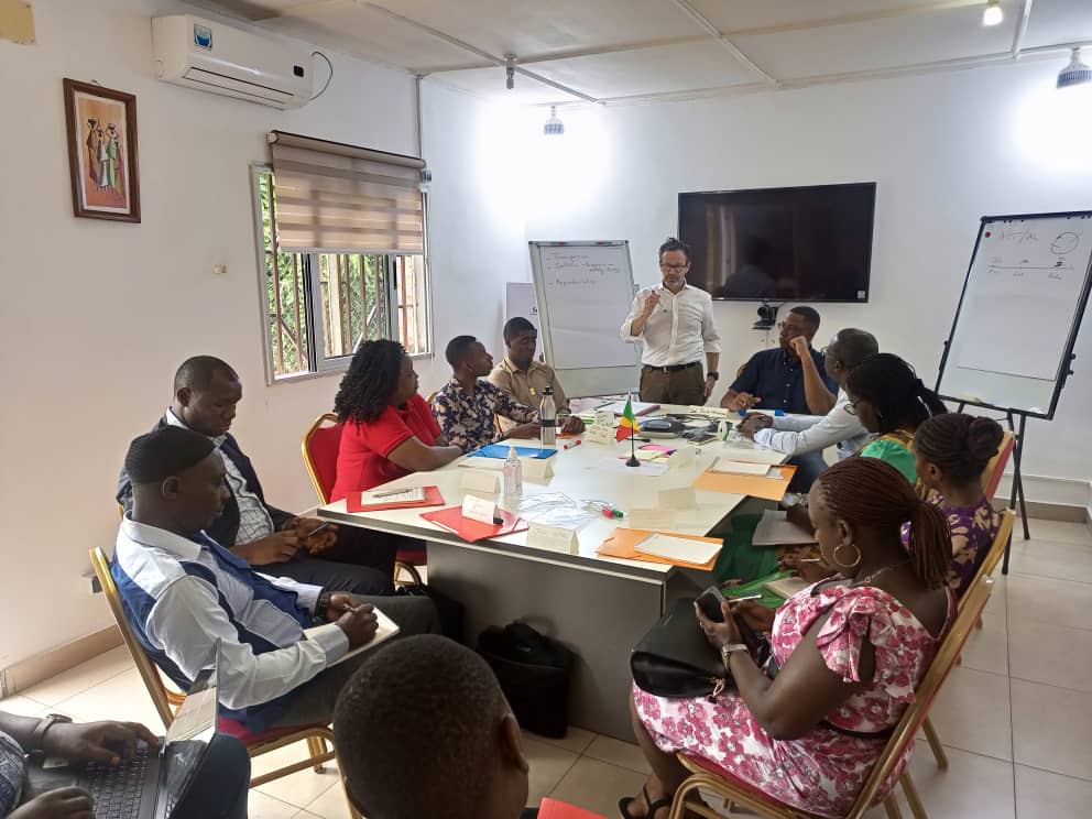 The Christophe MERIEUX Infectious Diseases Research Center in Brazzaville hosted today  the start of a sub-regional training workshop for data management trainers, facilitated by Pr Philippe GUERRIN of IDDO (a major partner of CANTAM).