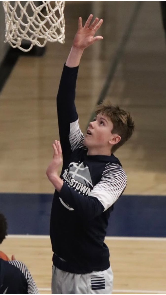 Dallastownhoops's tweet image. College coaches— check out 2027 Tripp Barton with his Sideline Cancer team this weekend in Baltimore #DTownHoops #CatsInCollege