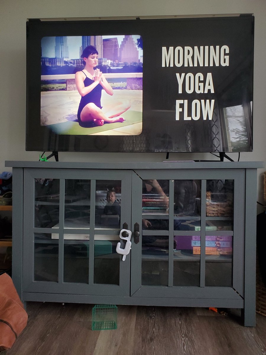 20 minute yoga session this morning 🙏
#fitdevs #yoga #takecareofyourself #managefrustration