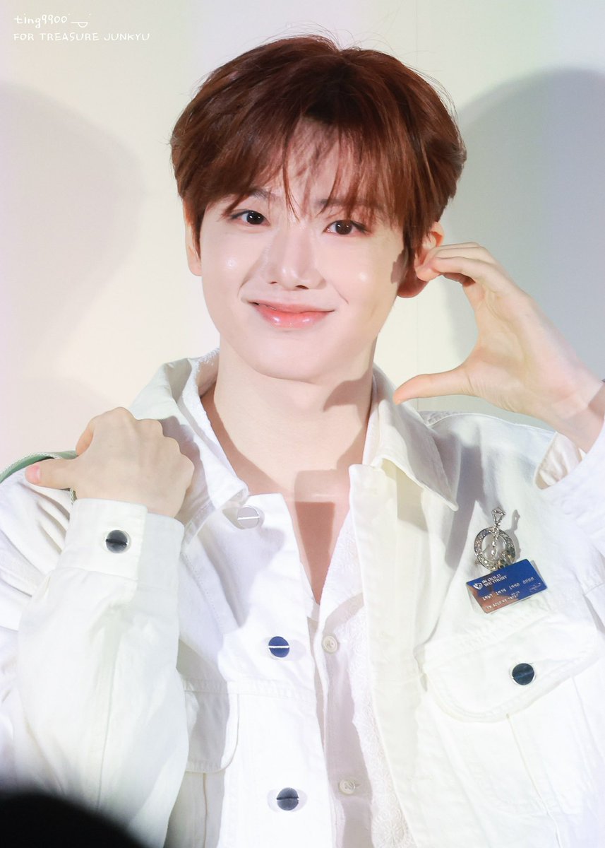 팅 tweet media